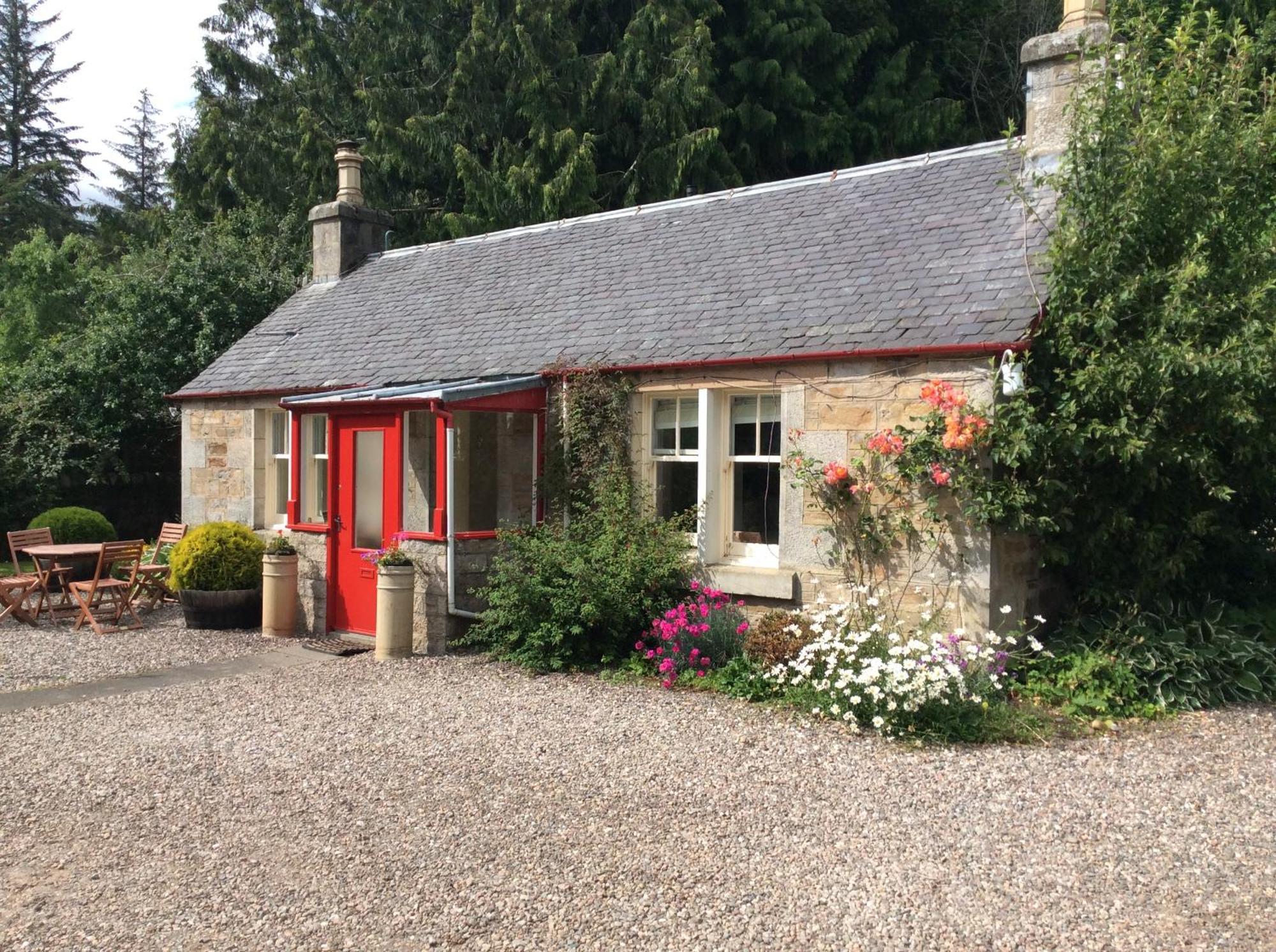 Annslea Garden Cottage Pitlochry Room photo